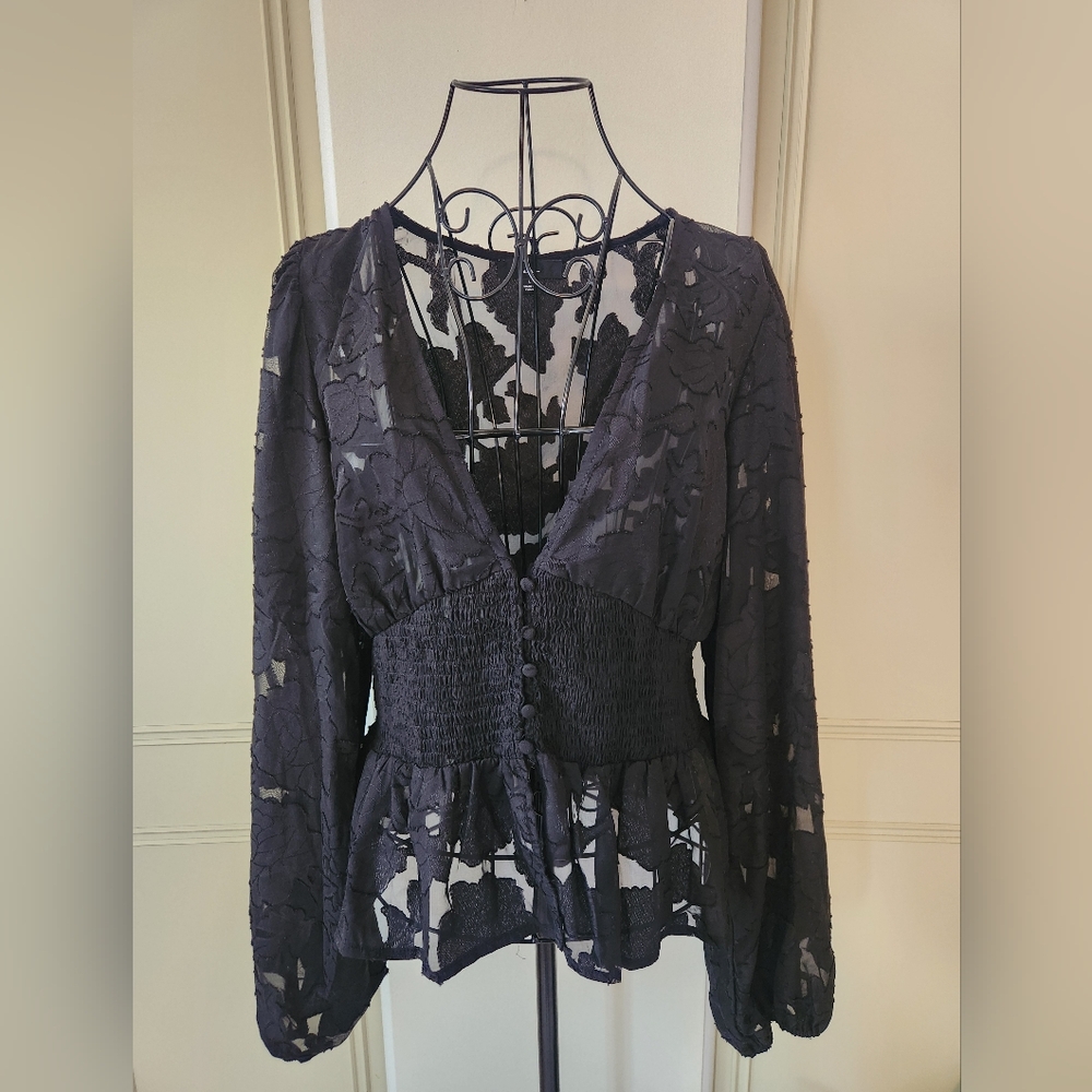 Lulu's Deep V Lace Peplum Blouse - Black